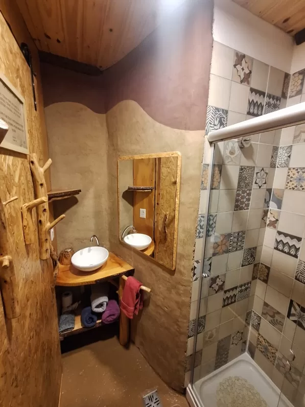 CABAÑA LUNI – Vista al lago, confort y naturaleza para 2 o 3 personas